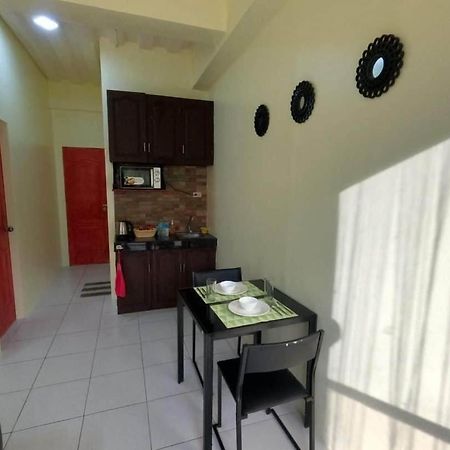 Antwet Backpacker'S Inn & Rooftop Bar Dumaguete City Exteriör bild